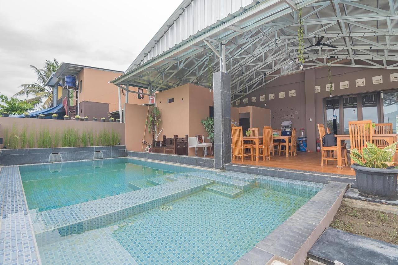 RedDoorz Hostel @ Grand Pangandaran Exterior foto